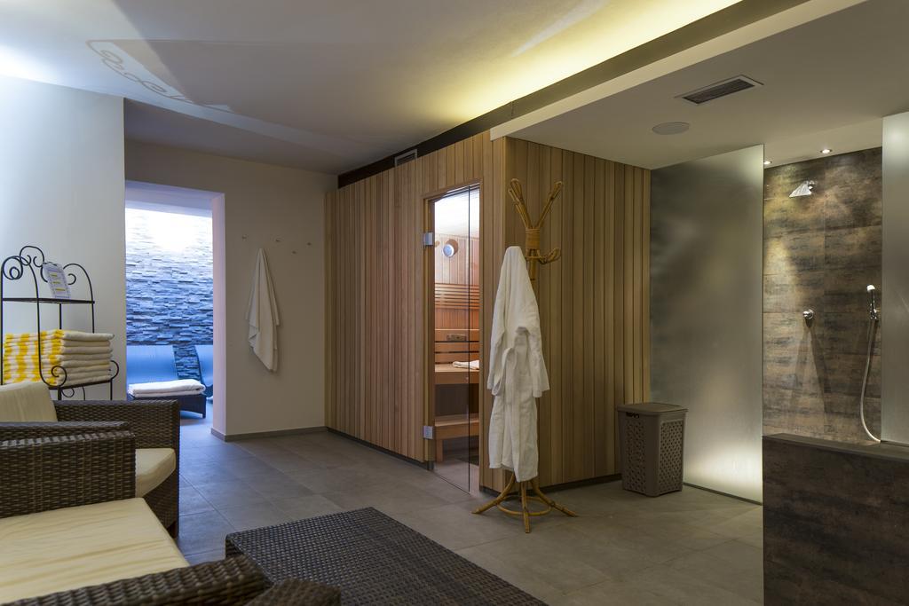 Hotel Krondlhof Bruneck Buitenkant foto